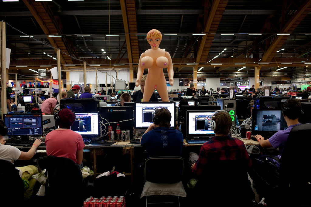 4dreamhack-sex-doll.jpg