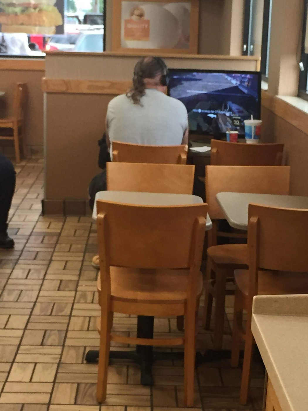 Fast food and fast internet connection?